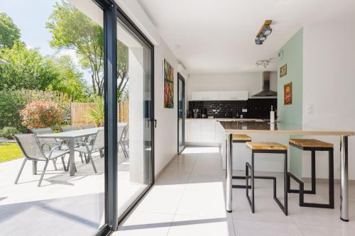 Iekārtas, La Villa Pop & Steel - maison avec 4 chambres in Laille (Ille-et-Vilaine)