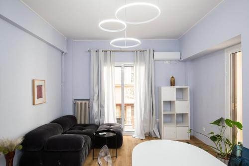 Athenian Aura, Athen
