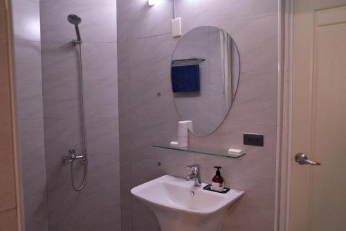 Triple Room with Garden View image 7