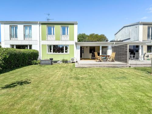 Exterior view, Townhouse close to Beach & City Center in Falkenberg