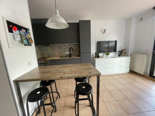 APARTAMENTO CANILLO Wifi-Parquing free-Terraza HUT 5213 in Prats