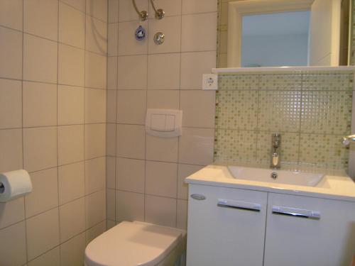 Apartments Iva - image 3