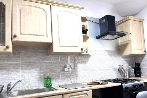 Cosy Flat 6 People, Short Drive - NEC-Airport-Birmingham-Solihull, Birmingham (fotografie 2)