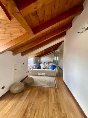 Penthouse Apartment image 10