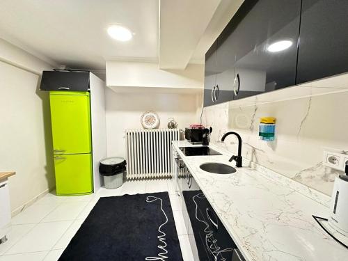 Modern Design Spatious Apartment in Karaköy 4BR 2BA - image 12