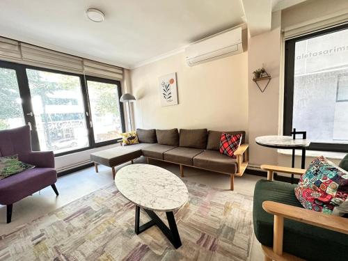 Modern Design Spatious Apartment in Karaköy 4BR 2BA - image 13