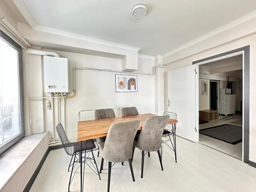 Modern Design Spatious Apartment in Karaköy 4BR 2BA - image 9