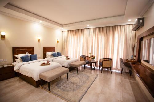 Alhamra Hotel in Gujrat