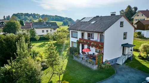 Ferienwohnung Uhrmann Franz in Lindberg, Deutschland