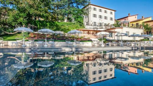 VILLA CAPPELLETTI 16&2, Emma Villas gîte à louer Verchiano