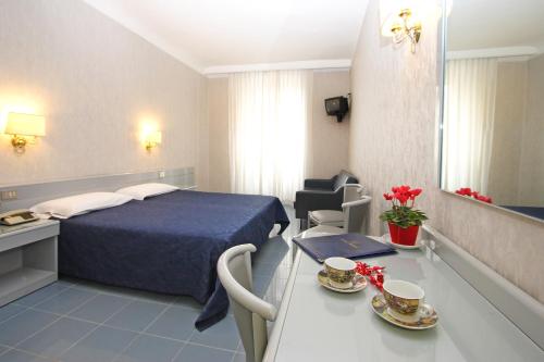 Hotel Roma - image 11