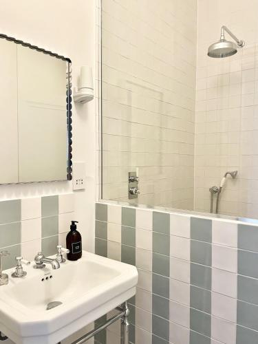 Cumberland Suites - Apartment 2, Bath (zdjęcie 4)
