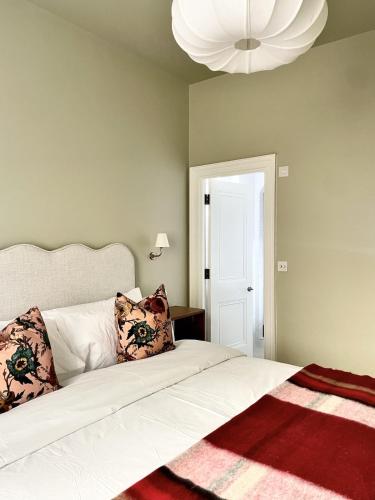 Cumberland Suites - Apartment 2, Bath (zdjęcie 10)