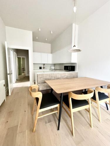 Cumberland Suites - Apartment 2, Bath