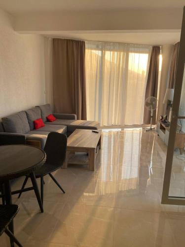 Apartment in Tivat for rent, Krasići