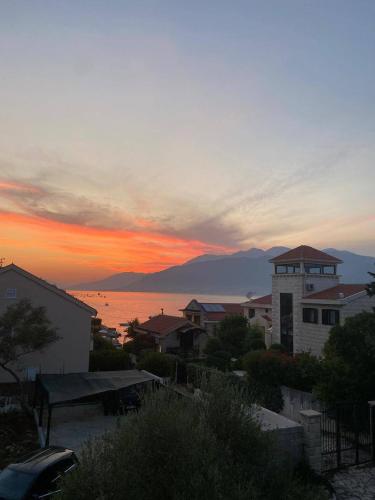 Apartment in Tivat for rent in คราซิซี