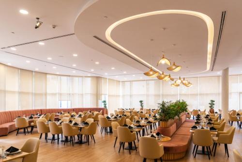 Restaurant, eStay Hotel in Dubai International Airport