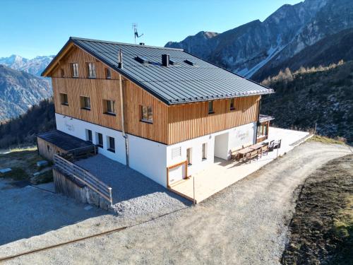  Edelweisshütte Ladurns in Innerpflersch