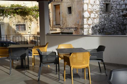 Balkons/terase, Apartmaji Tanto Malovše (Apartmaji Tanto Malovse) in Crnice