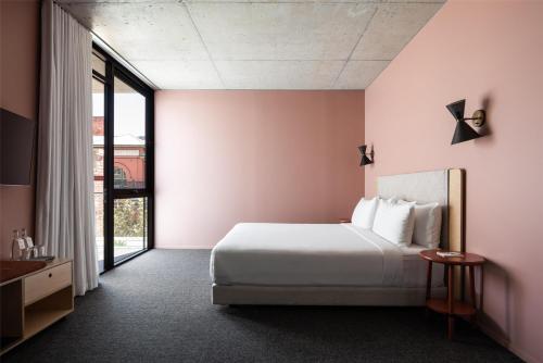 Alex Hotel - image 2