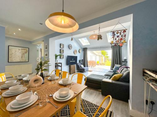 Modern Family Home near Reculver - Sleeps 8 - Pets Friendly! gîte à louer Copperas Channel