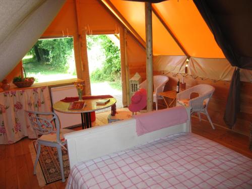 Peony Lodge - The Good Life in France in La Chapelle-Thémer