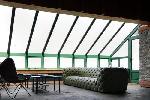 Exterior view, Wild Sea Cottage in Ballycullaun