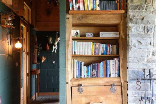 Exterior view, Wild Sea Cottage in Ballycullaun