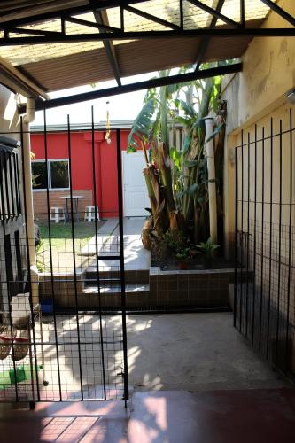 Изглед, Rincón Colombiano. Cerca de todo. (Rincon Colombiano. Cerca de todo.) in Йерба Буена