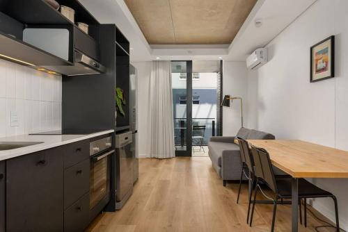 Luxury Sea Point Apartment - image 4