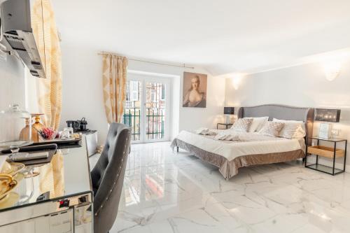Luxury&Charme historical center, Janov (fotografie 3)