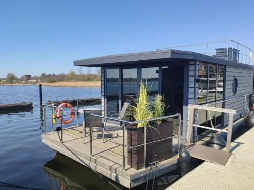 Hausboot Fjord Serina mit Biosauna in Schleswig in Schleswig, Deutschland