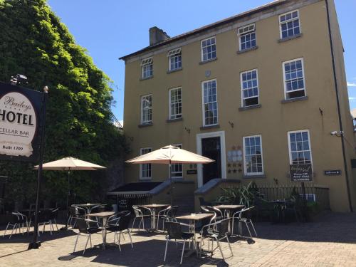 . Baileys Hotel Cashel