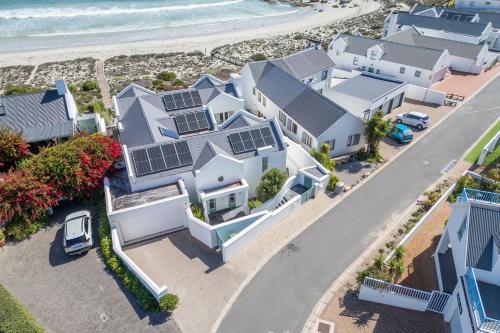 Holiday Home image 2