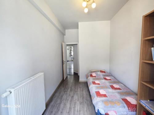 Splendid 2 bedroom apartment in Etterbeek, Brussels (photo 10)