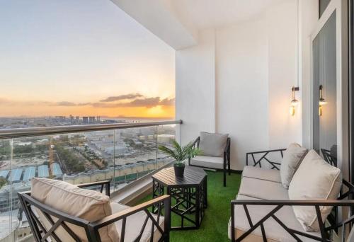 Minimalist High Floor Sea View 3 BR in Marina, Dubai (photo 10)