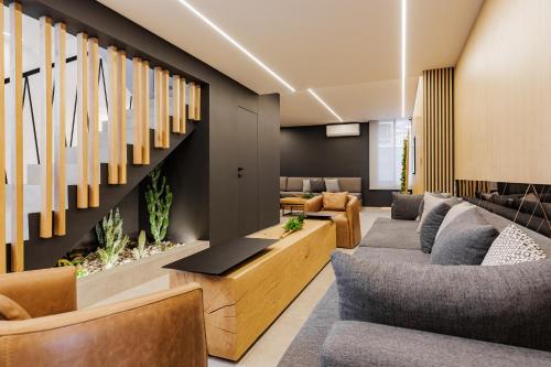 Fuajee, Middle Beach Hotel in Jounieh