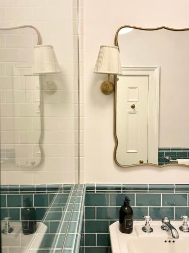 New King Street Suites - Apartment 1, Bath (photo 10)