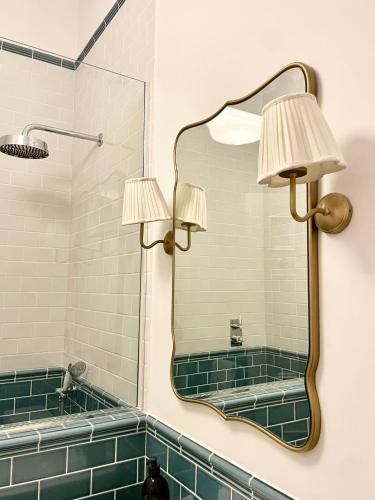 New King Street Suites - Apartment 1, Bath (photo 8)