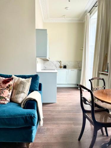New King Street Suites - Apartment 1, Bath