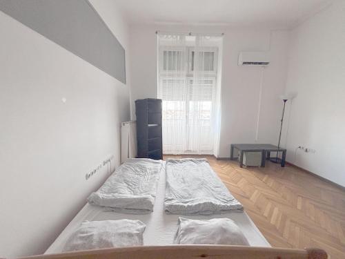 Artist Guest House 4