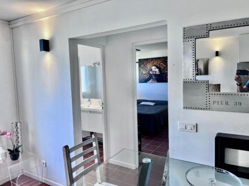Lounge relax T3 vue mer bien situé 2 chambres 6 personnes (Lounge relax T3 vue mer bien situe 2 chambres 6 personnes) in มาเร่ เกลลาร์ด