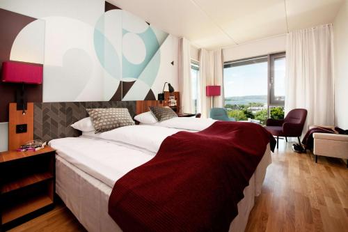 สแกนดิก ซอลลี (Scandic Solli) near พิพิธภัณฑ์ทางทะเลนอร์เวย์