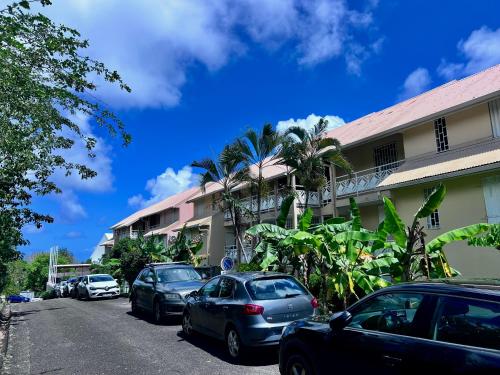 Lounge relax T3 vue mer bien situé 2 chambres 6 personnes (Lounge relax T3 vue mer bien situe 2 chambres 6 personnes) in มาเร่ เกลลาร์ด
