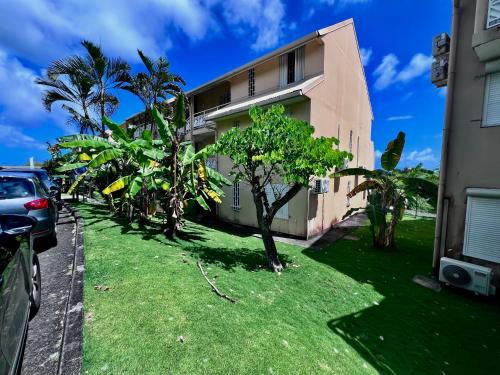 Lounge relax T3 vue mer bien situé 2 chambres 6 personnes (Lounge relax T3 vue mer bien situe 2 chambres 6 personnes) in มาเร่ เกลลาร์ด