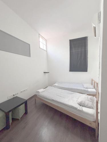 Artist Guest House Room Type - Double or Twin Room with Shared Bathroom