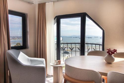 Classy 2BR Hideaway with Dazzling Panorama, Istanbul (foto 5)