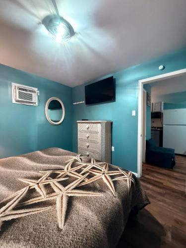 Twilight Motel - image 11
