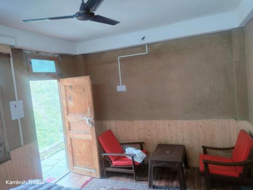 Tirthan Hill Wander Stay in Chippni