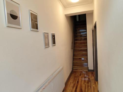Double-Bedroom in the Heart of Harpurhey Manchester A2 Perfect for Short Stays, Manchester (photo 4)